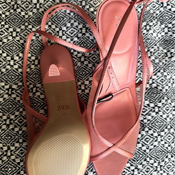 Heels - Picture 1 of 5